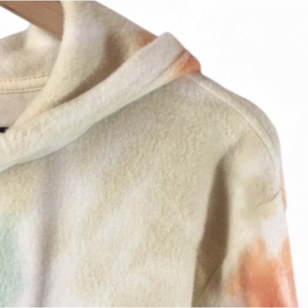 Feat BlanketBlend Tie Dye Hoodie - Picture 3 of 9